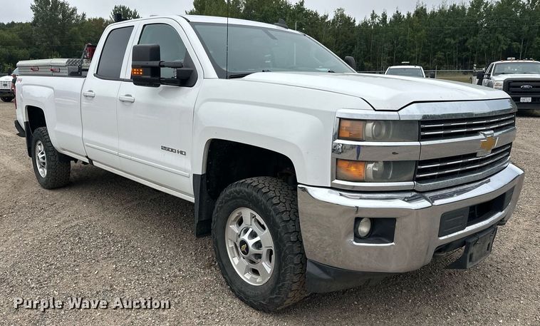 image for item DT6345 2016 Chevrolet Silverado 2500HD LT Double Cab pickup truck