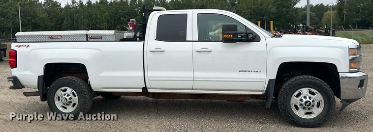 image for item DT6345 2016 Chevrolet Silverado 2500HD LT Double Cab pickup truck