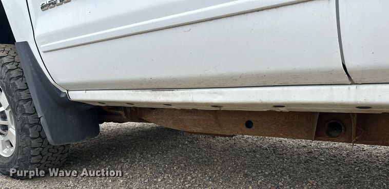 image for item DT6345 2016 Chevrolet Silverado 2500HD LT Double Cab pickup truck