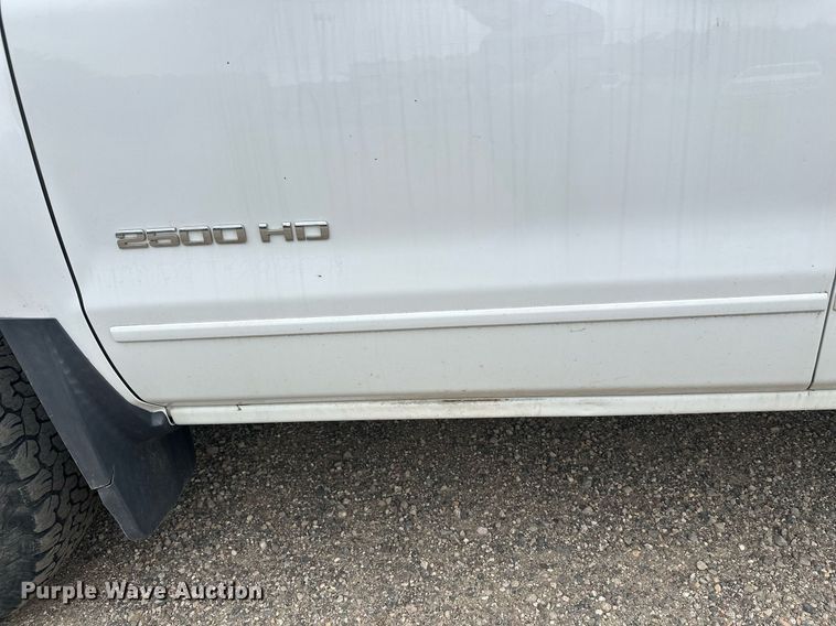 image for item DT6345 2016 Chevrolet Silverado 2500HD LT Double Cab pickup truck