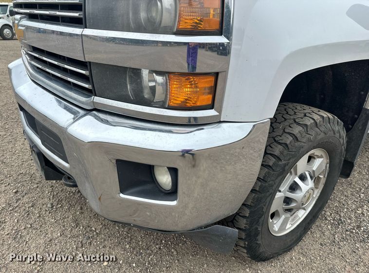 image for item DT6345 2016 Chevrolet Silverado 2500HD LT Double Cab pickup truck