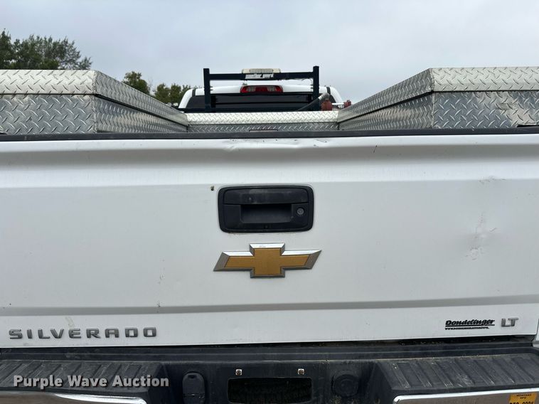 image for item DT6345 2016 Chevrolet Silverado 2500HD LT Double Cab pickup truck