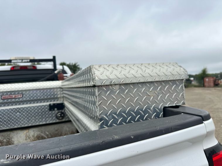 image for item DT6345 2016 Chevrolet Silverado 2500HD LT Double Cab pickup truck