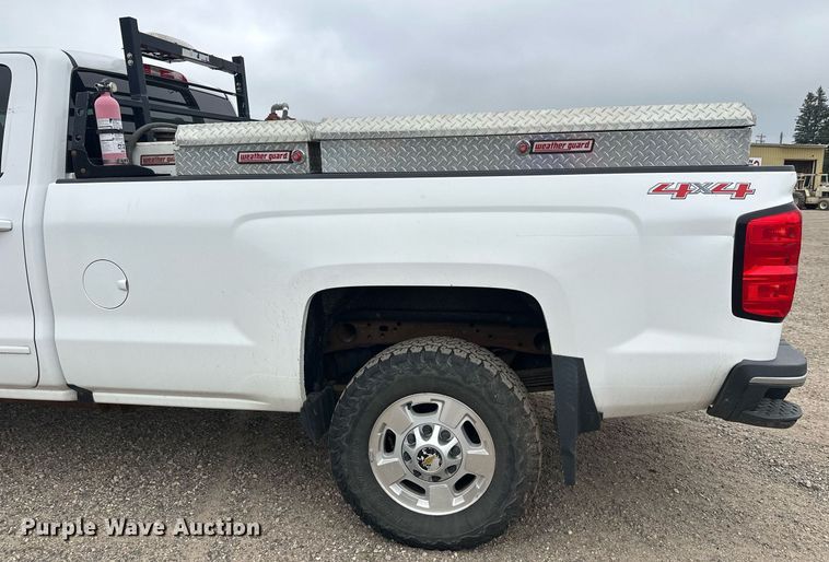 image for item DT6345 2016 Chevrolet Silverado 2500HD LT Double Cab pickup truck