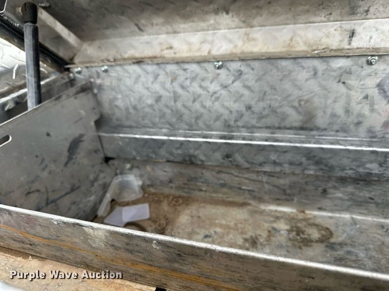 image for item DT6345 2016 Chevrolet Silverado 2500HD LT Double Cab pickup truck