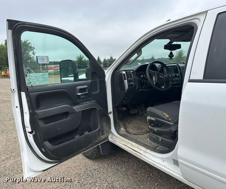 image for item DT6345 2016 Chevrolet Silverado 2500HD LT Double Cab pickup truck