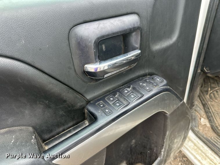 image for item DT6345 2016 Chevrolet Silverado 2500HD LT Double Cab pickup truck