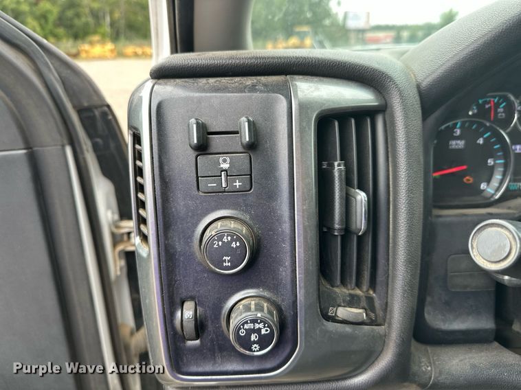 image for item DT6345 2016 Chevrolet Silverado 2500HD LT Double Cab pickup truck