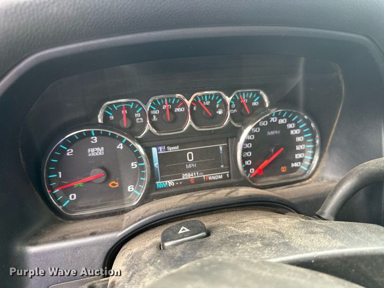 image for item DT6345 2016 Chevrolet Silverado 2500HD LT Double Cab pickup truck