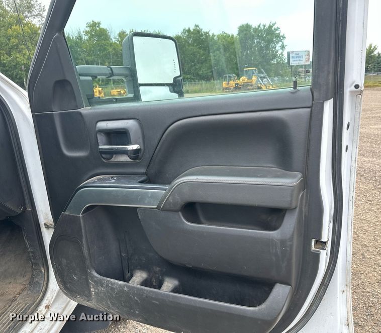 image for item DT6345 2016 Chevrolet Silverado 2500HD LT Double Cab pickup truck