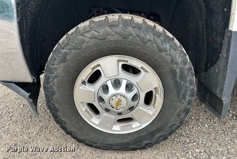 image for item DT6345 2016 Chevrolet Silverado 2500HD LT Double Cab pickup truck