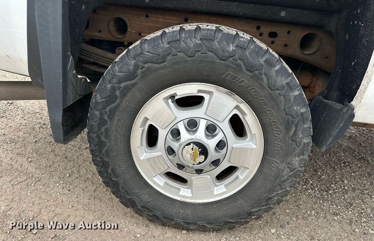 image for item DT6345 2016 Chevrolet Silverado 2500HD LT Double Cab pickup truck