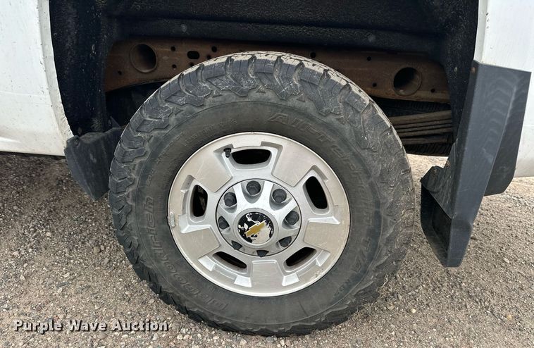 image for item DT6345 2016 Chevrolet Silverado 2500HD LT Double Cab pickup truck