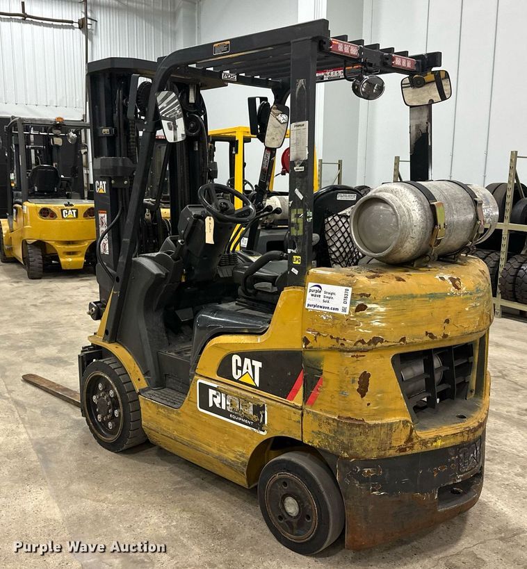 image for item DT6370 Caterpillar 2C50004 forklift