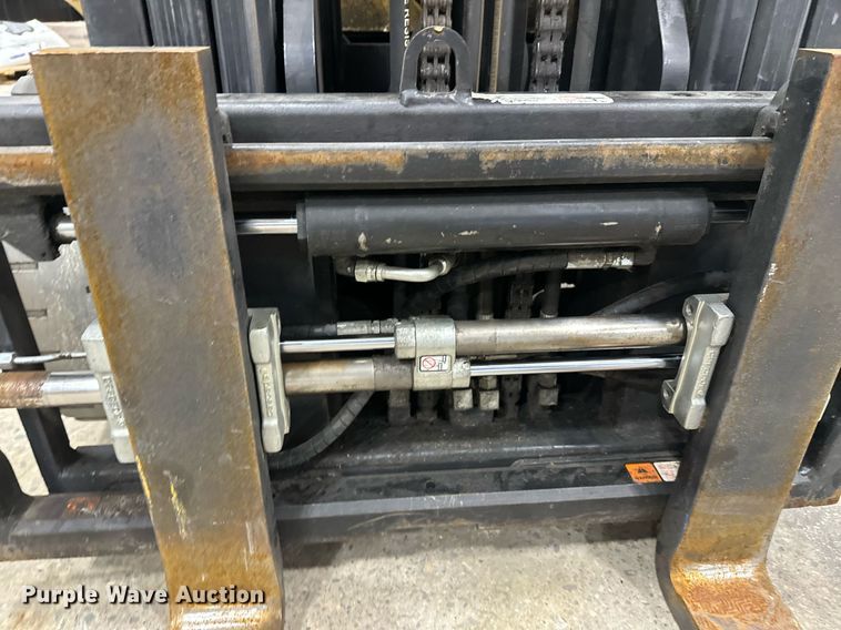 image for item DT6370 Caterpillar 2C50004 forklift