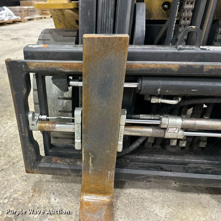 image for item DT6370 Caterpillar 2C50004 forklift