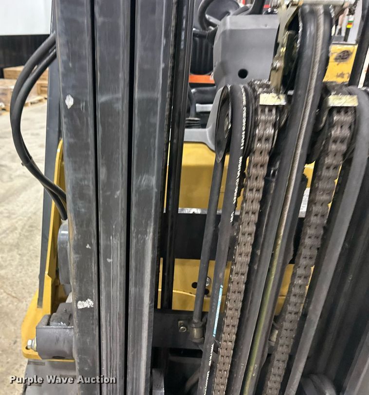 image for item DT6370 Caterpillar 2C50004 forklift