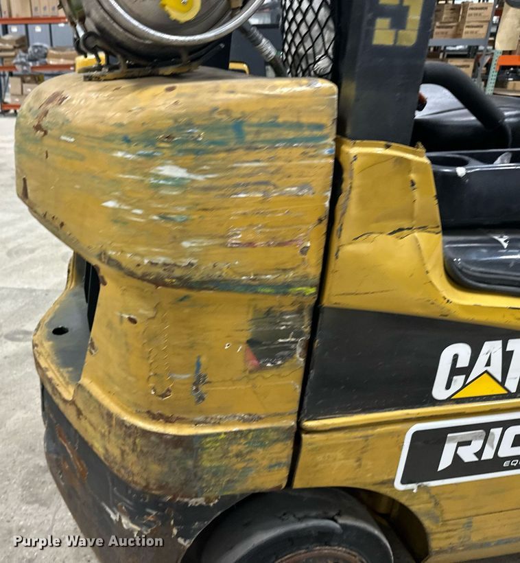 image for item DT6370 Caterpillar 2C50004 forklift