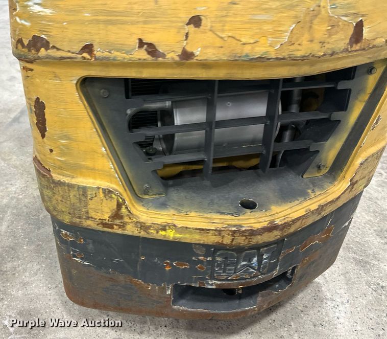 image for item DT6370 Caterpillar 2C50004 forklift