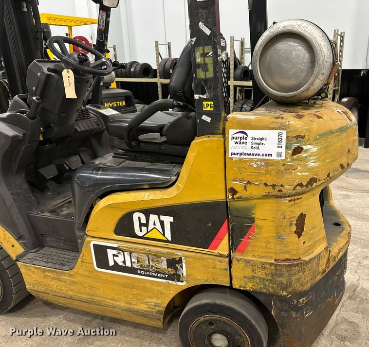 image for item DT6370 Caterpillar 2C50004 forklift