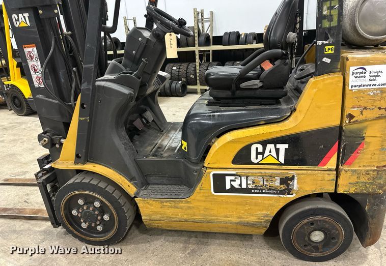 image for item DT6370 Caterpillar 2C50004 forklift
