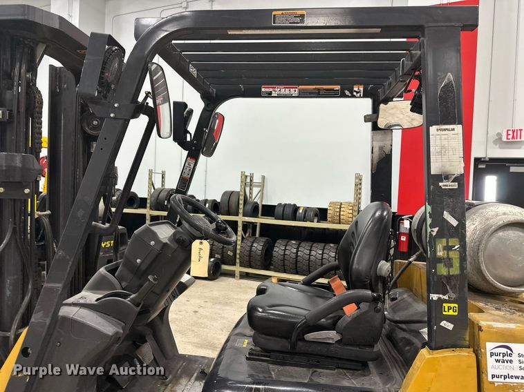 image for item DT6370 Caterpillar 2C50004 forklift