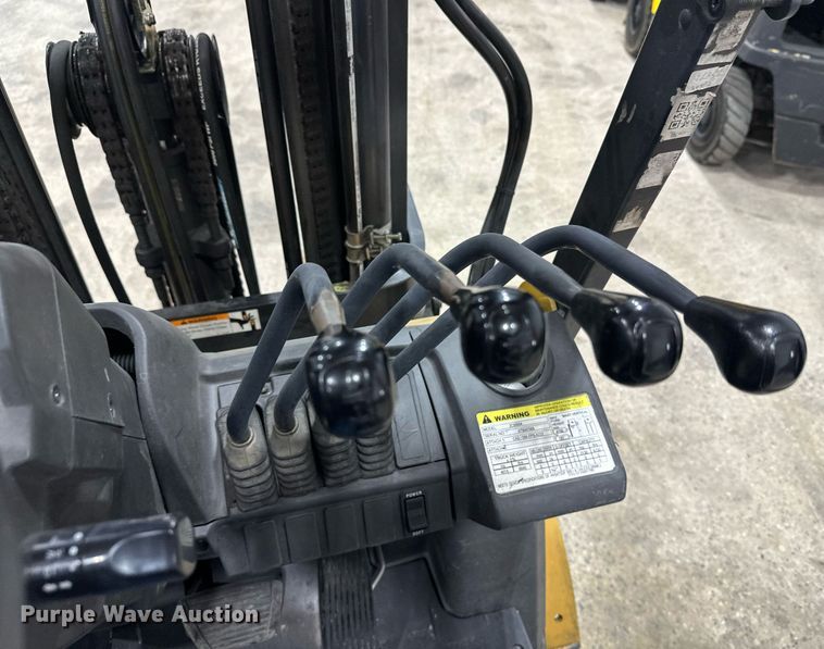 image for item DT6370 Caterpillar 2C50004 forklift