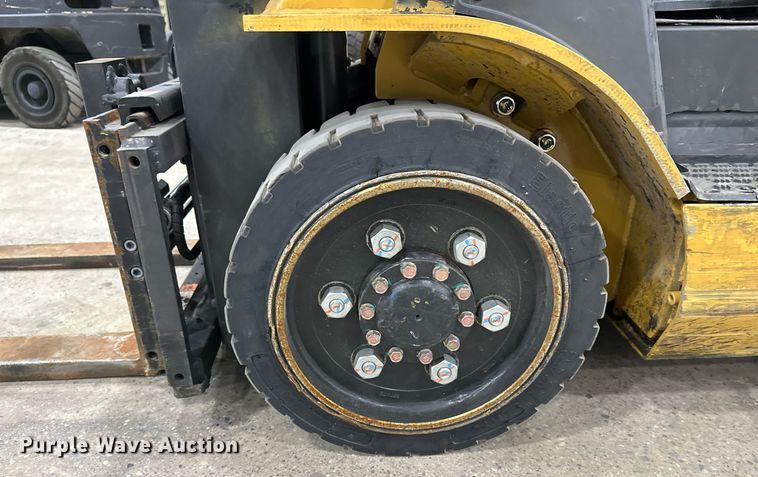 image for item DT6370 Caterpillar 2C50004 forklift