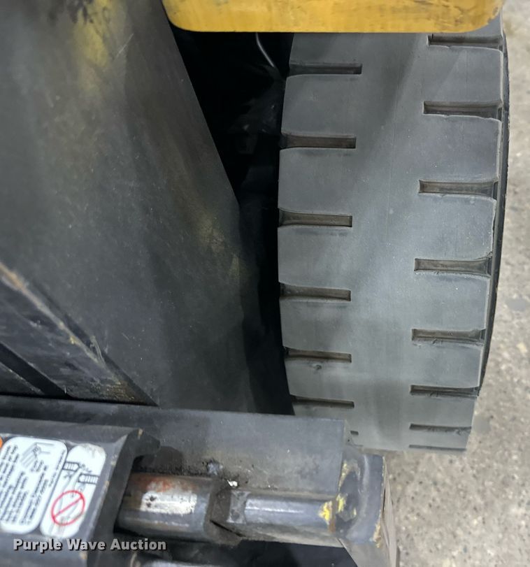 image for item DT6370 Caterpillar 2C50004 forklift