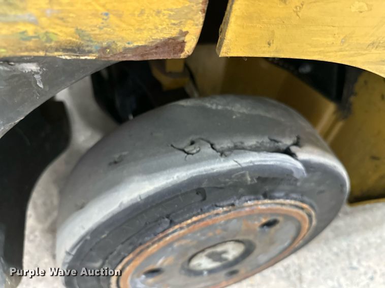 image for item DT6370 Caterpillar 2C50004 forklift