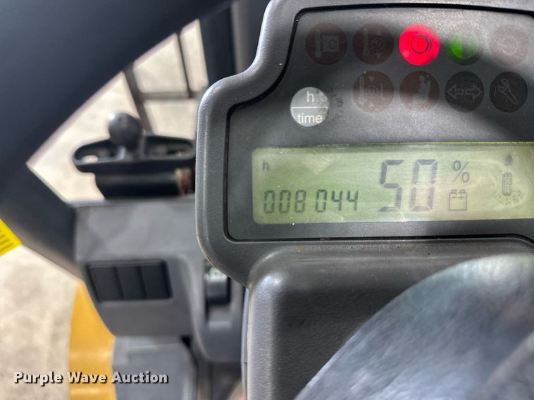 image for item DT6371 Caterpillar EP10000 forklift