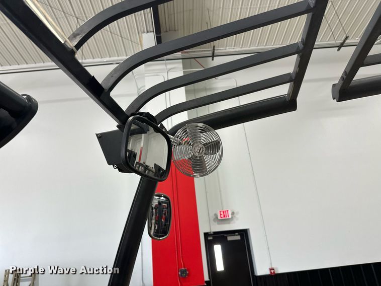 image for item DT6371 Caterpillar EP10000 forklift