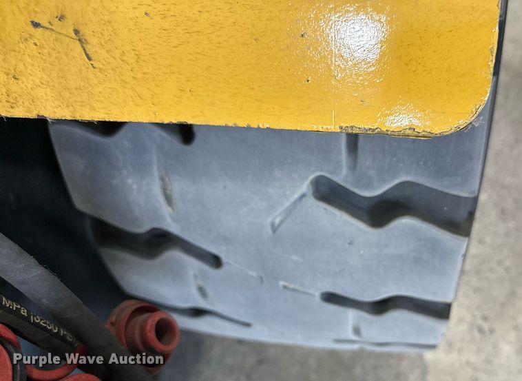 image for item DT6371 Caterpillar EP10000 forklift