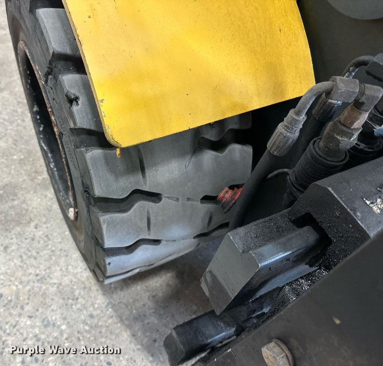 image for item DT6371 Caterpillar EP10000 forklift