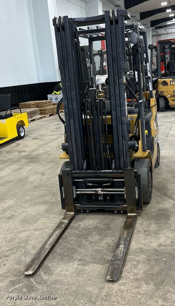 MONTACARGAS CATERPILLAR 2C50004