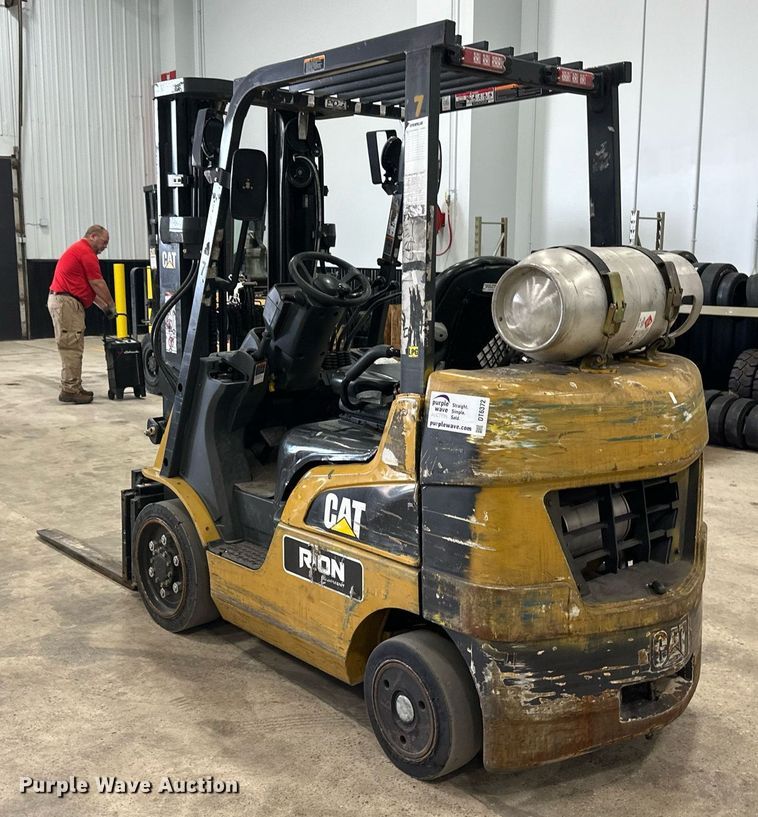image for item DT6372 Caterpillar 2C50004 forklift