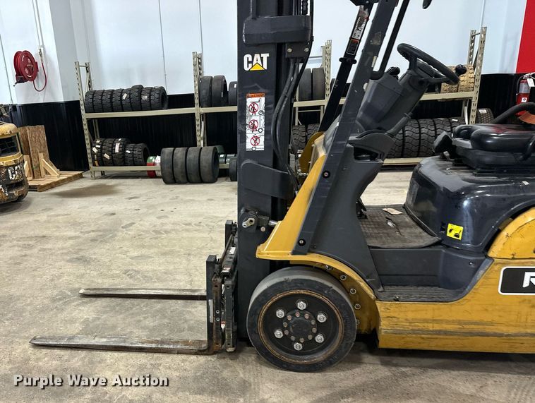 image for item DT6372 Caterpillar 2C50004 forklift