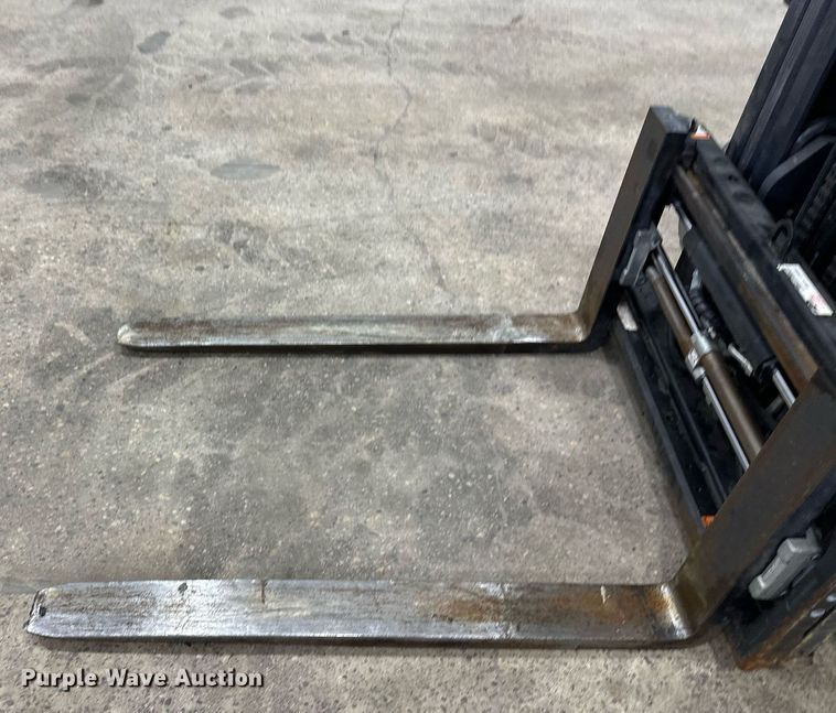 image for item DT6372 Caterpillar 2C50004 forklift