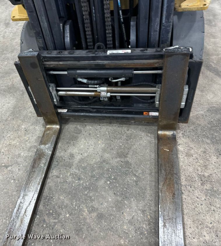 image for item DT6372 Caterpillar 2C50004 forklift
