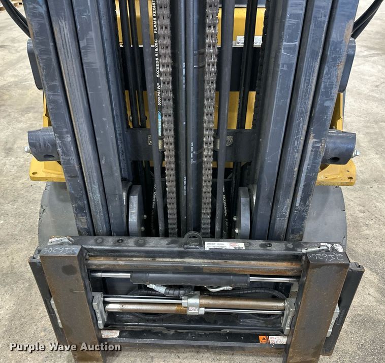 image for item DT6372 Caterpillar 2C50004 forklift