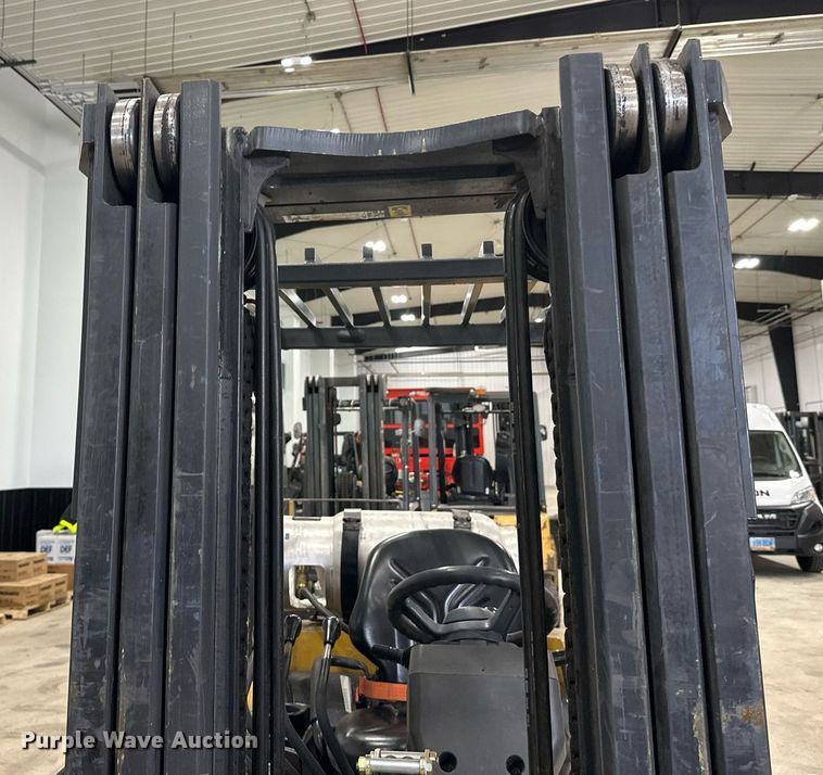 image for item DT6372 Caterpillar 2C50004 forklift