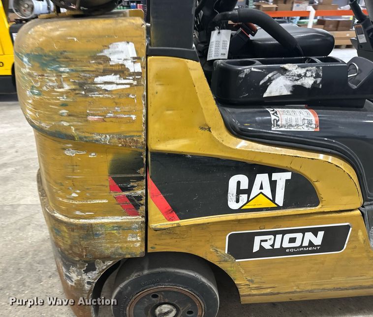 image for item DT6372 Caterpillar 2C50004 forklift