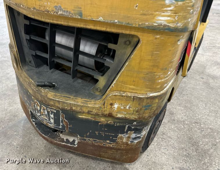 image for item DT6372 Caterpillar 2C50004 forklift