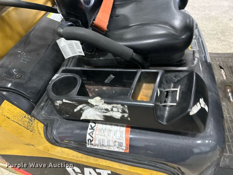 image for item DT6372 Caterpillar 2C50004 forklift