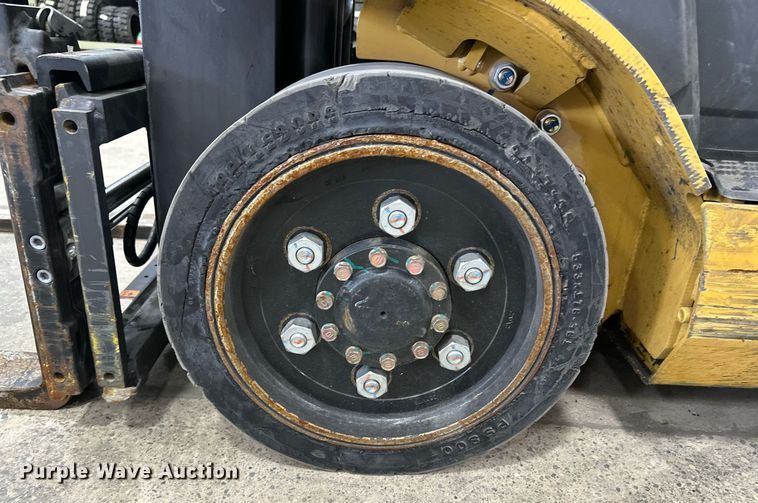 image for item DT6372 Caterpillar 2C50004 forklift