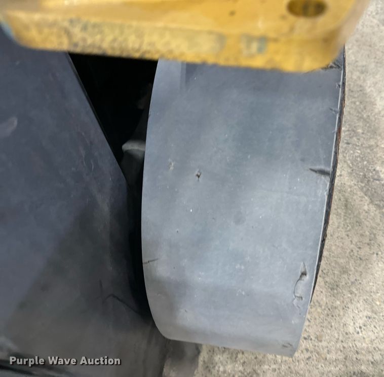 image for item DT6372 Caterpillar 2C50004 forklift