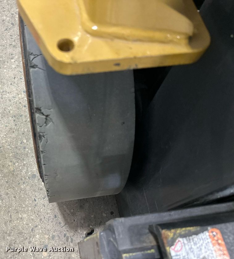 image for item DT6372 Caterpillar 2C50004 forklift