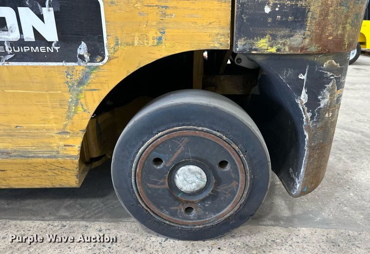 image for item DT6372 Caterpillar 2C50004 forklift