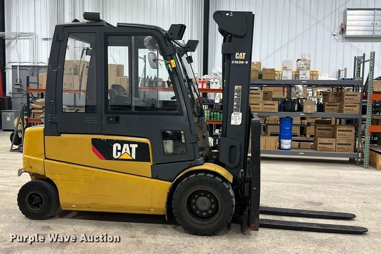 MONTACARGAS ELéCTRICO CATERPILLAR EP10000