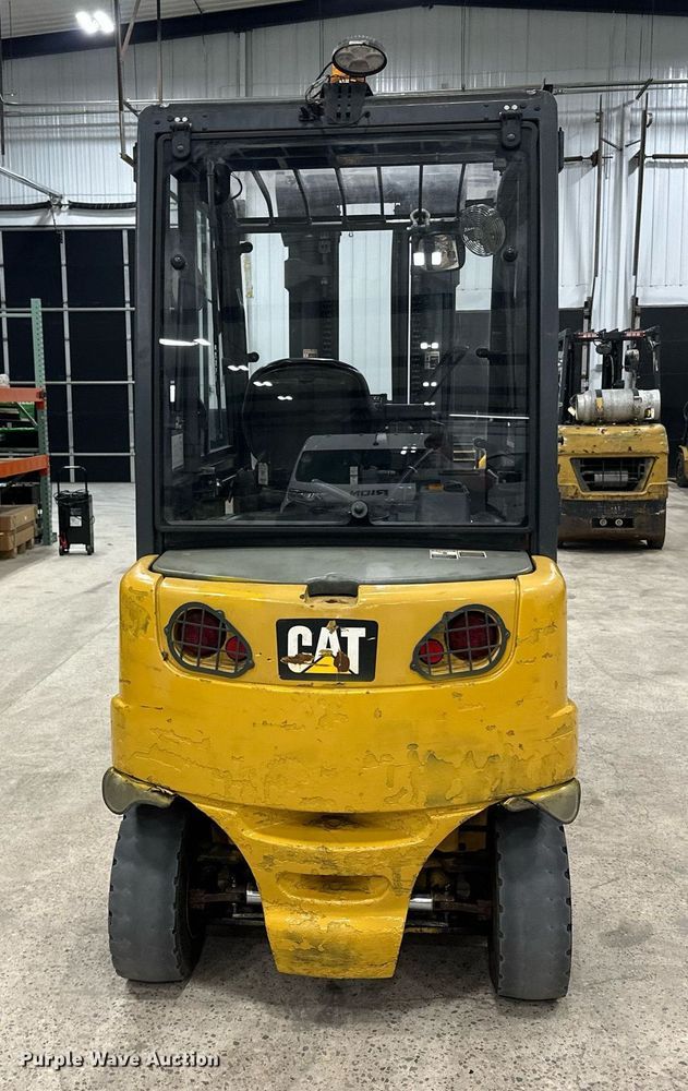 image for item DT6374 Caterpillar EP10000 forklift